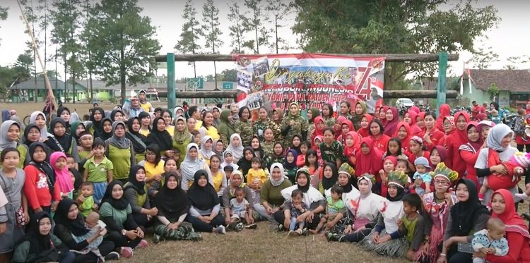 Keluarga besar Yonif Para Raider 502 rayakan HUT RI ke-74 bersama Masyarakat